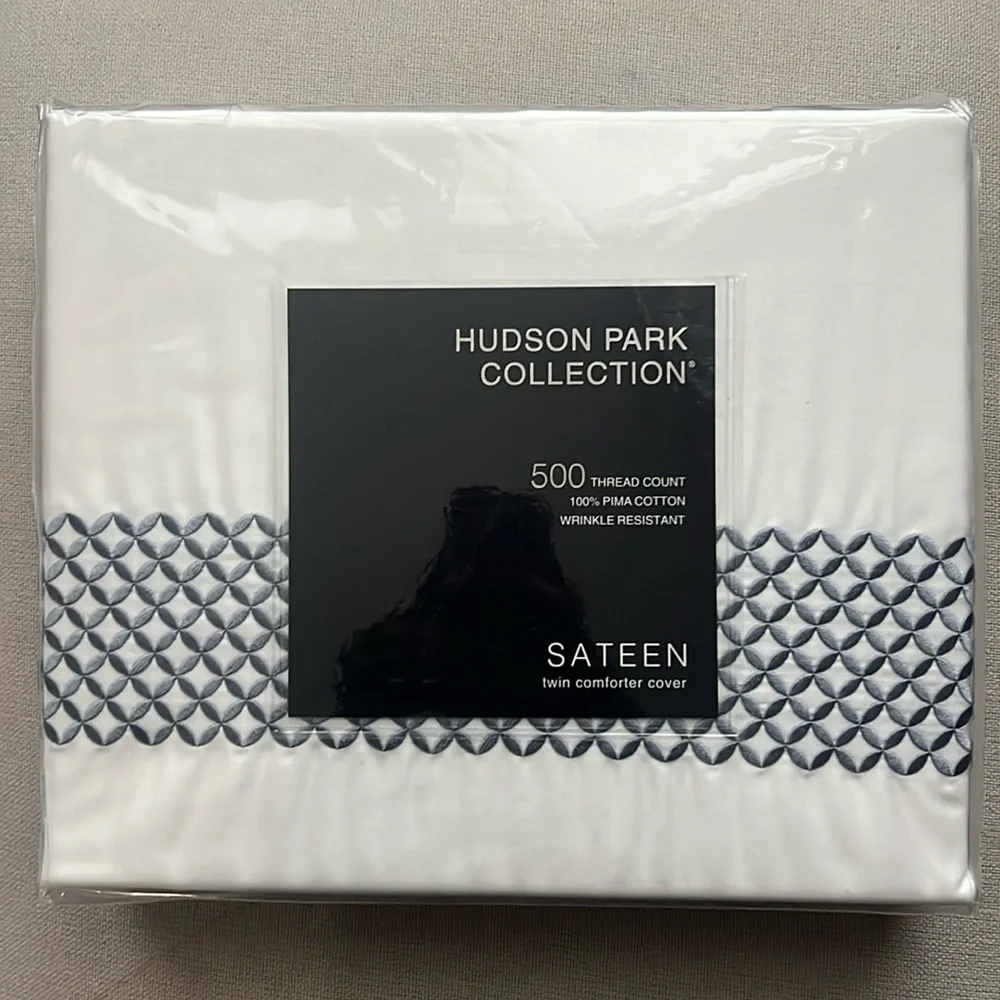 Hudson Park Collection Blue 500TC Embroidered Geo Duvet Cover, Twin NWT $340